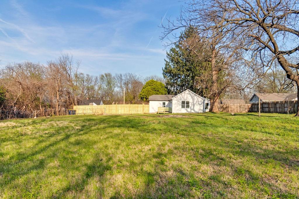 5112 Rinker Road Kansas City, MO 64129 - Photo 33 of 41