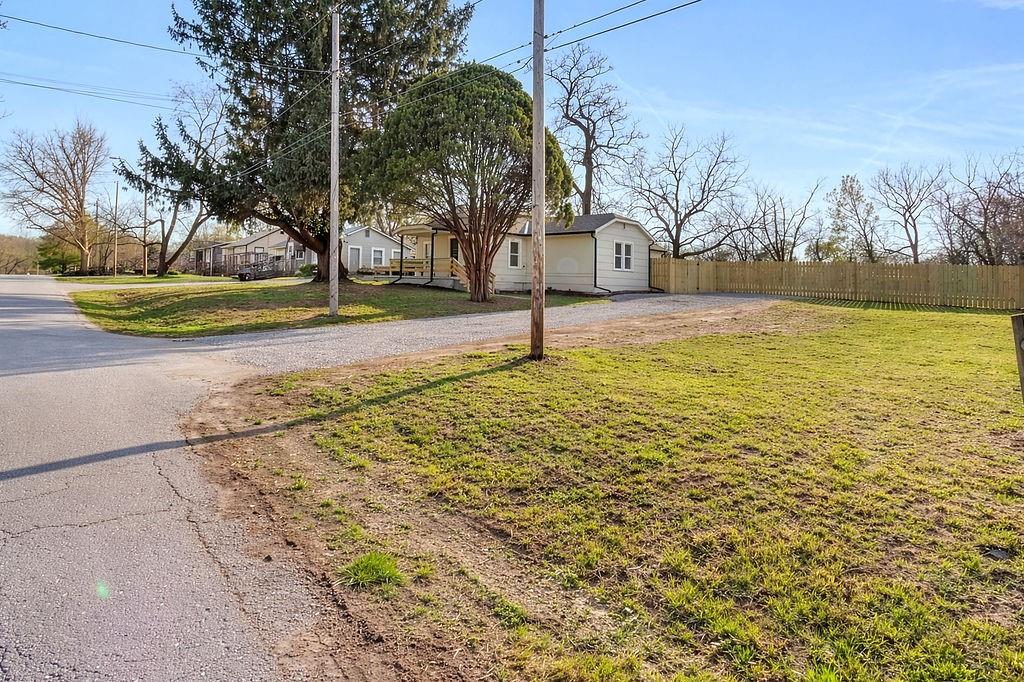 5112 Rinker Road Kansas City, MO 64129 - Photo 38 of 41