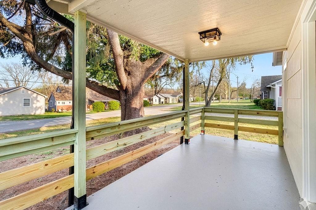 5112 Rinker Road Kansas City, MO 64129 - Photo 4 of 41