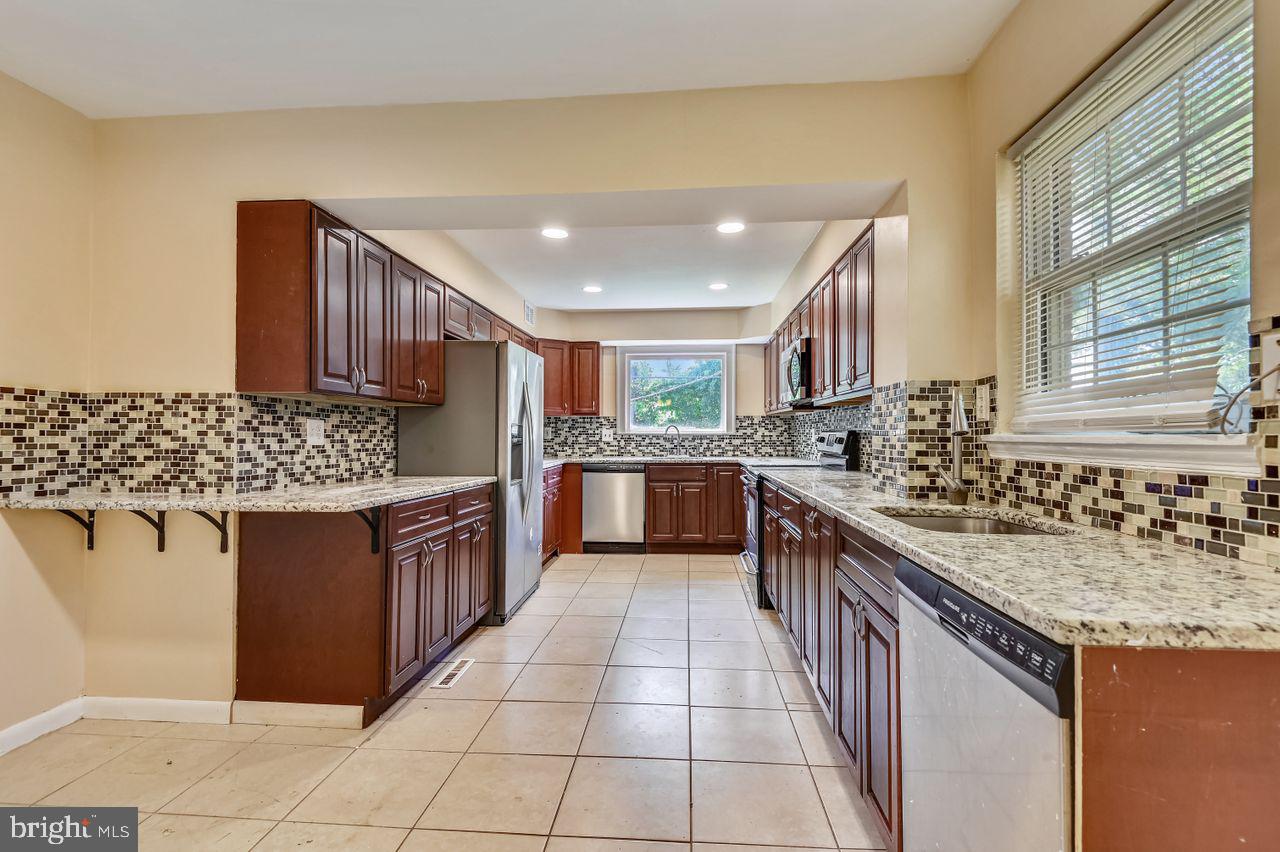 7035 Concord Road Pikesville, MD 21208 - Photo 15 of 35 Super Sized Kitchen