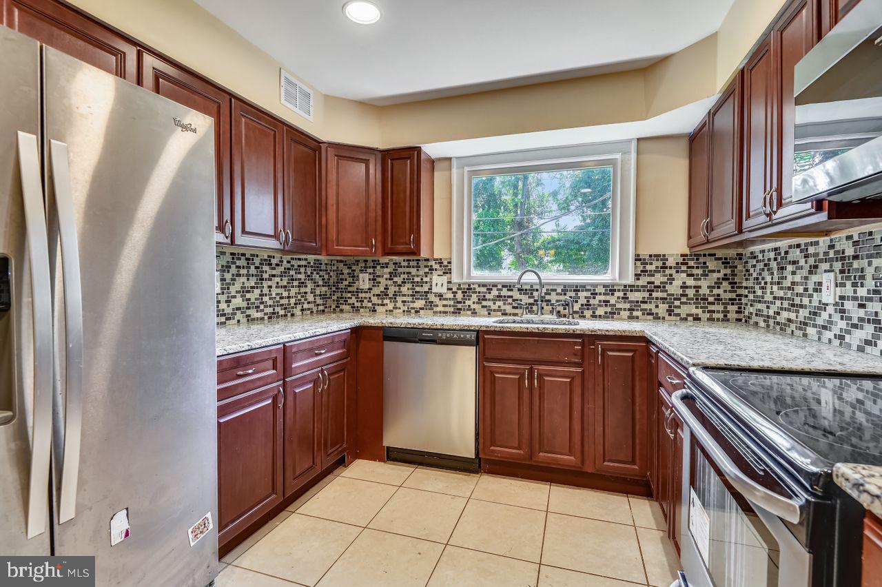 7035 Concord Road Pikesville, MD 21208 - Photo 17 of 35 Stainless Steel Appliances