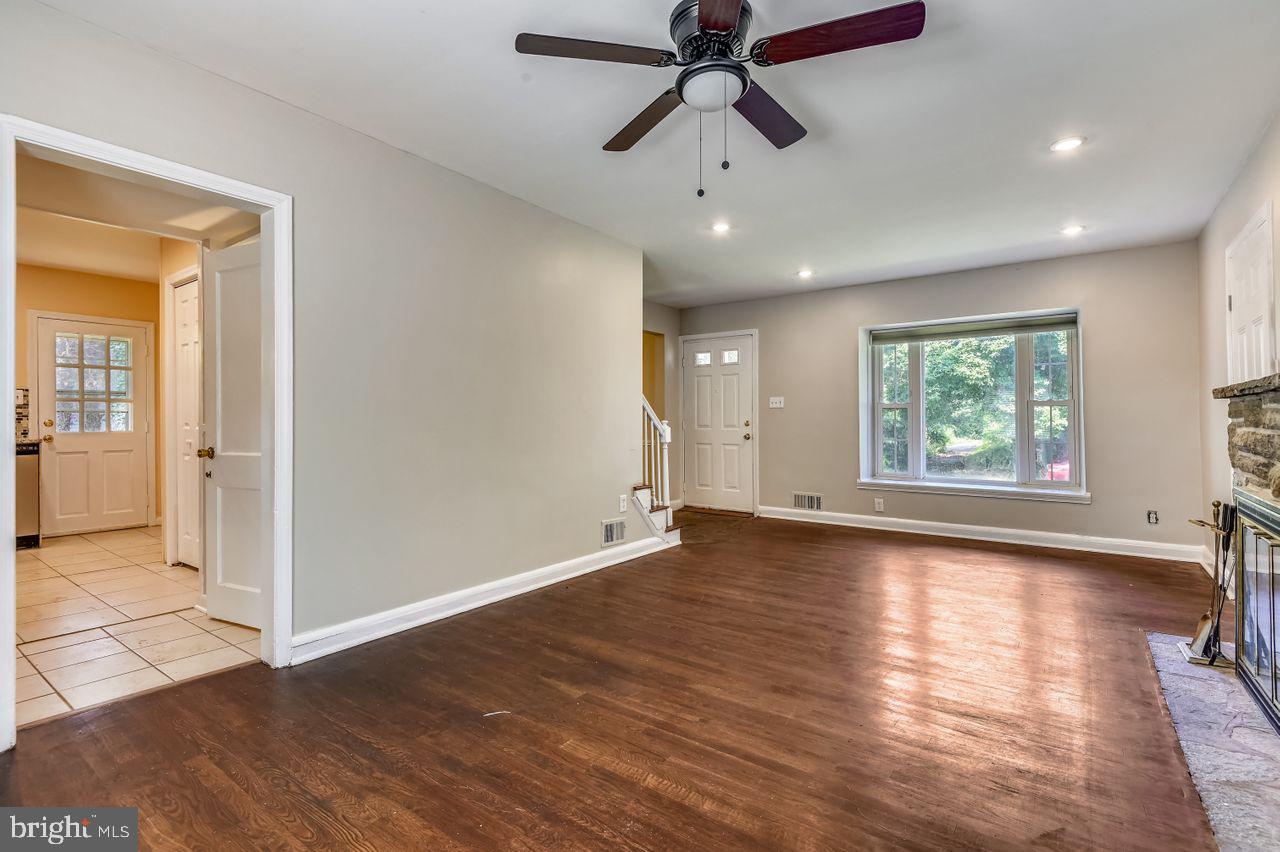 7035 Concord Road Pikesville, MD 21208 - Photo 20 of 35 The Living Room, again showing big, sunny window