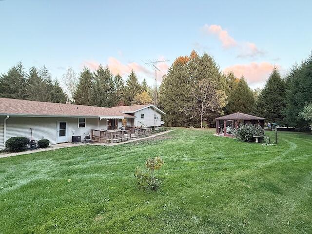 4327 Pier Road Benton Harbor, MI 49022 - Photo 5 of 35 IMG_3385