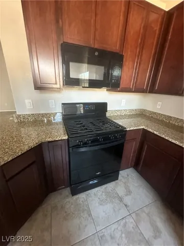 $2,700 | 104 Aurelia Avenue, North Las Vegas, NV 89084