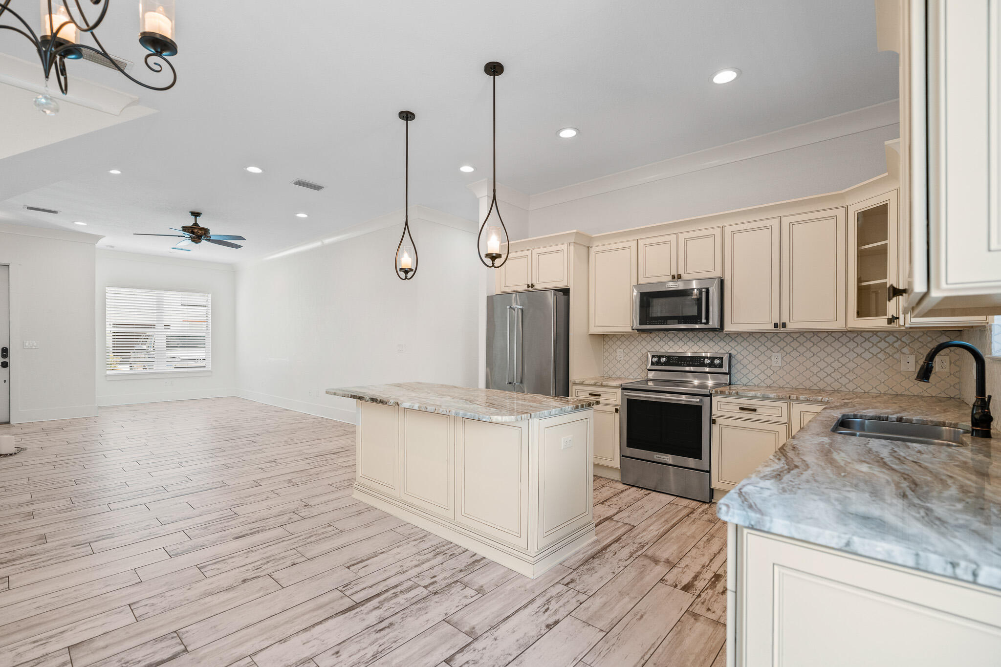 995 Airport Road, Unit 25 Destin, FL 32541 - Photo 13 of 54 995 Airport #25 MLS 20