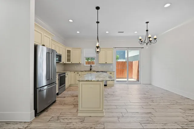 $425,000 | 995 Airport Road, Unit 25, Destin, FL 32541