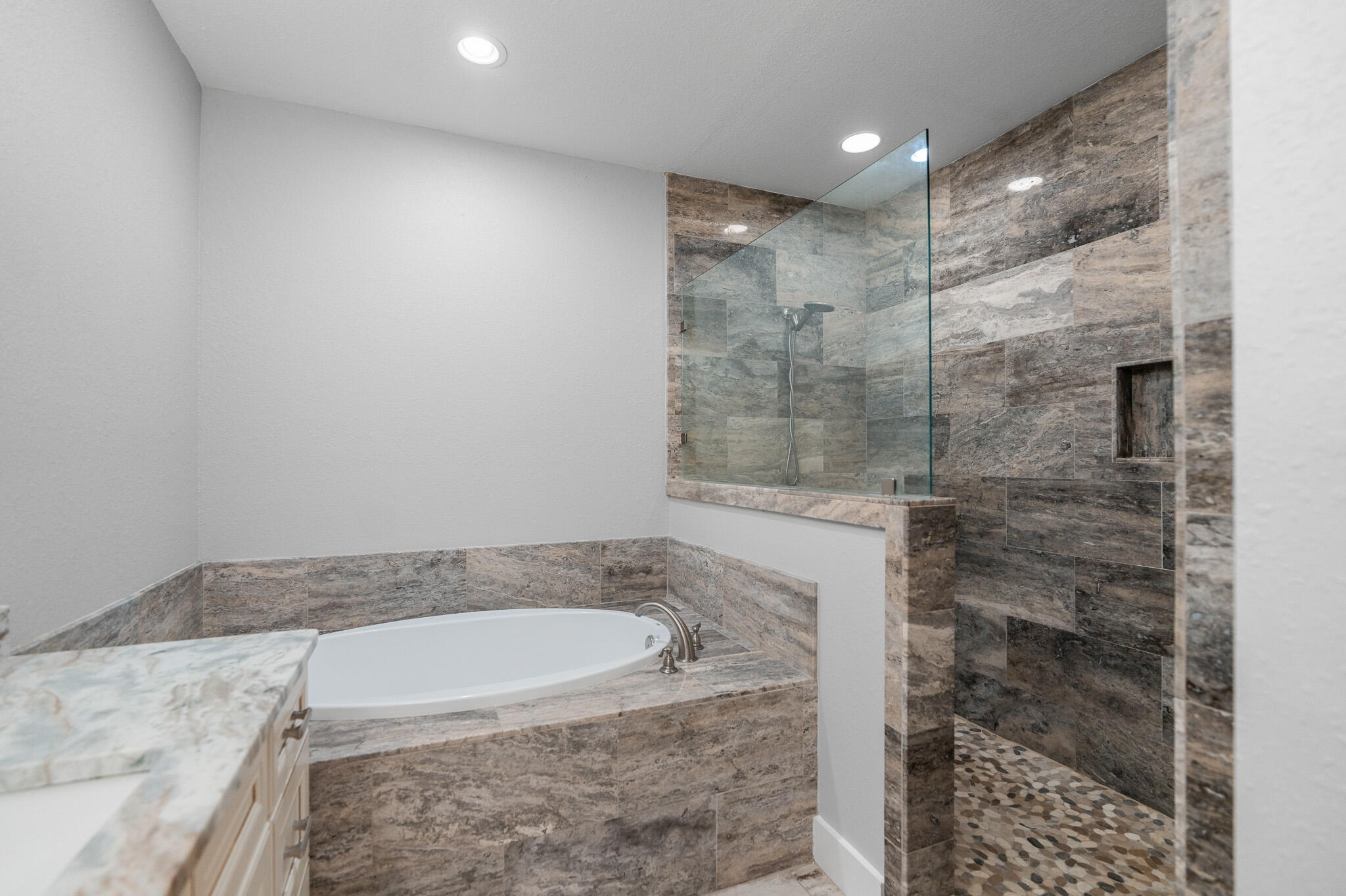 995 Airport Road, Unit 25 Destin, FL 32541 - Photo 31 of 54 995 Airport #25 MLS 39