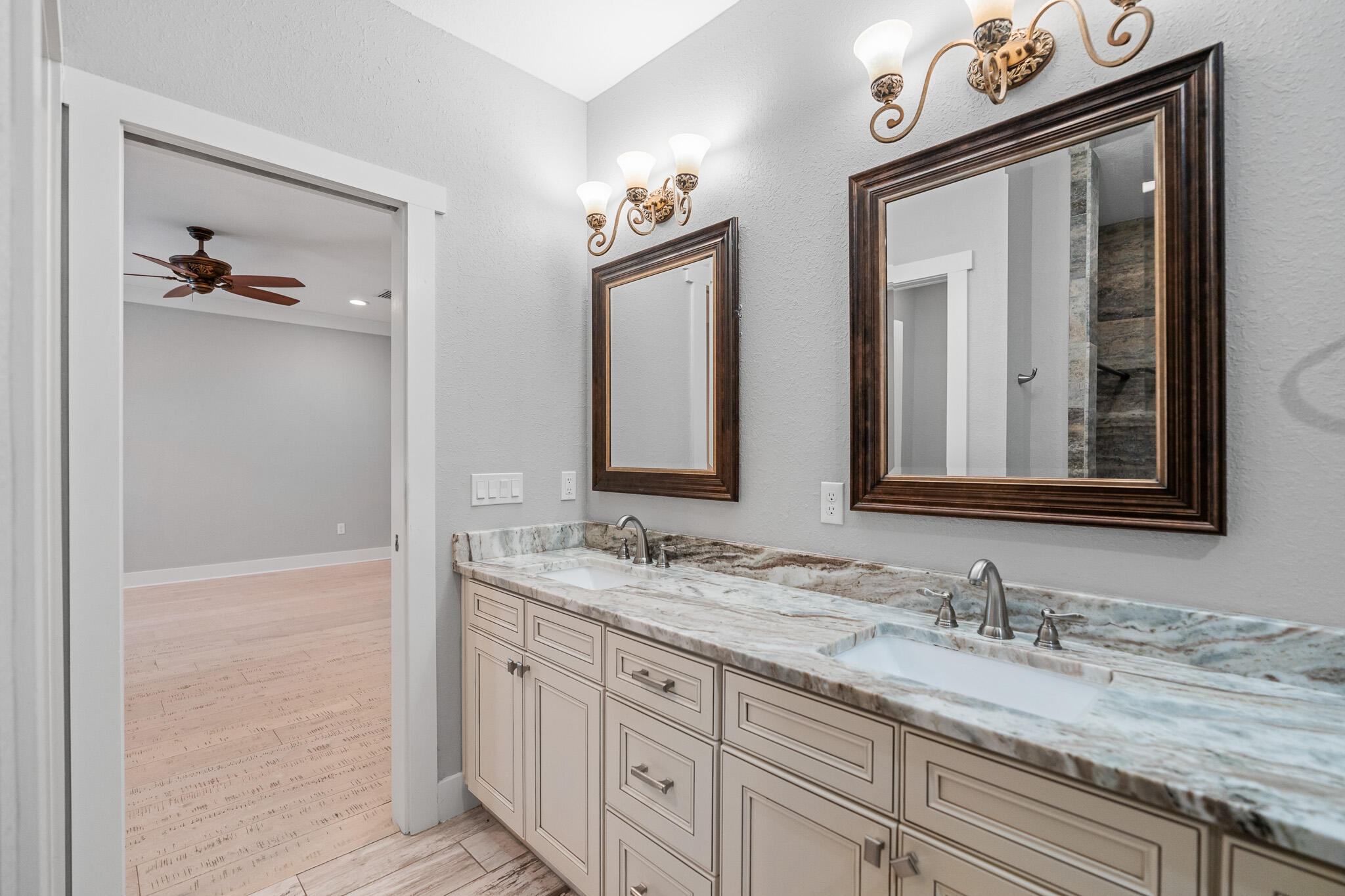 995 Airport Road, Unit 25 Destin, FL 32541 - Photo 32 of 54 995 Airport #25 MLS 40