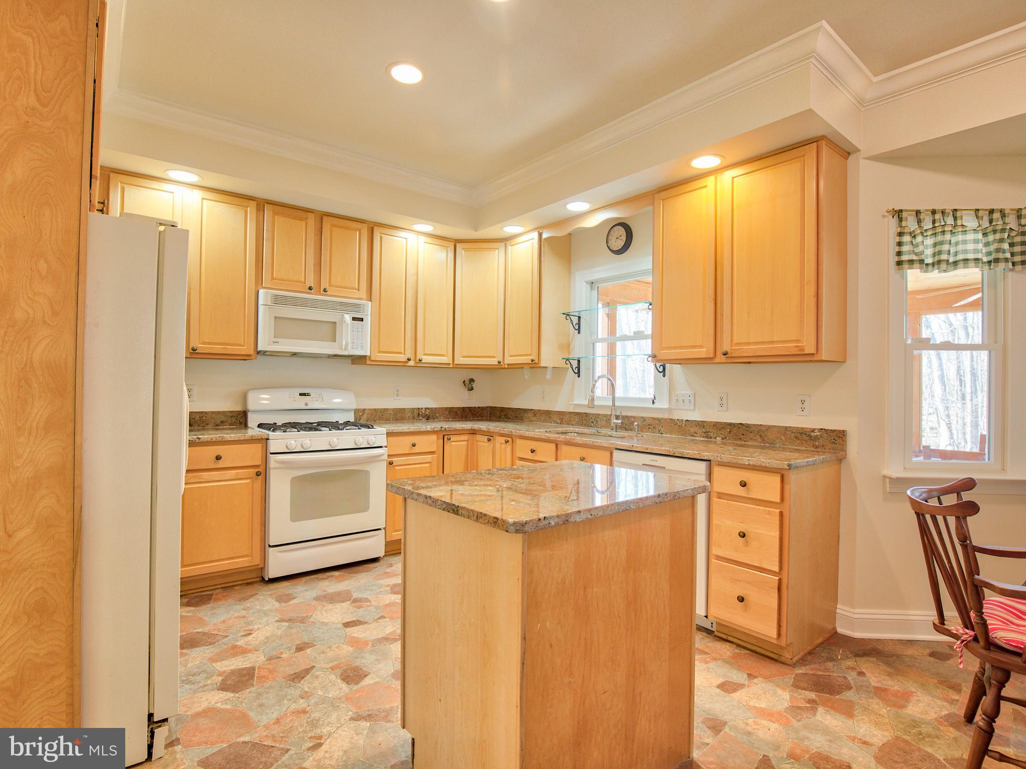 2770 Kimble Road Berryville, VA 22611 - Photo 15 of 54 EAT-IN KITCHEN
