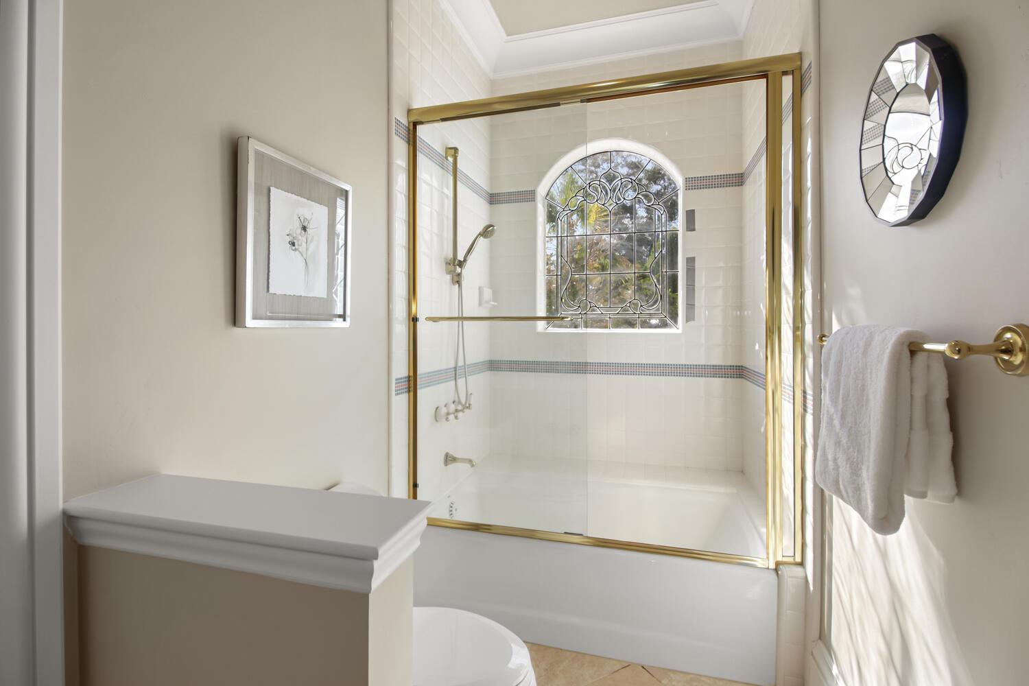 5001 Auburn Folsom Road Loomis, CA 95650 - Photo 59 of 99 a bathroom with a toilet and a shower