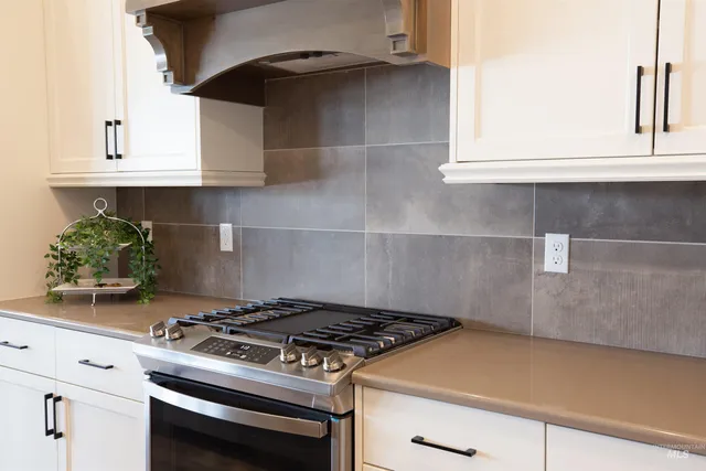 $899,900 | 132 East Heliotrope Drive, Meridian, ID 83642