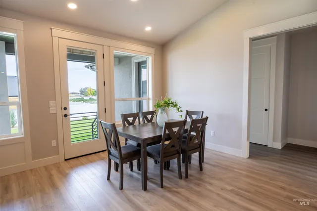 $899,900 | 132 East Heliotrope Drive, Meridian, ID 83642