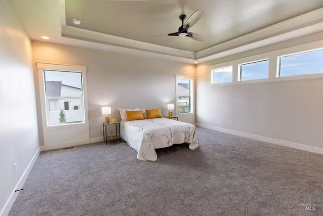 $899,900 | 132 East Heliotrope Drive, Meridian, ID 83642