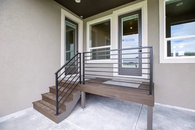 $899,900 | 132 East Heliotrope Drive, Meridian, ID 83642