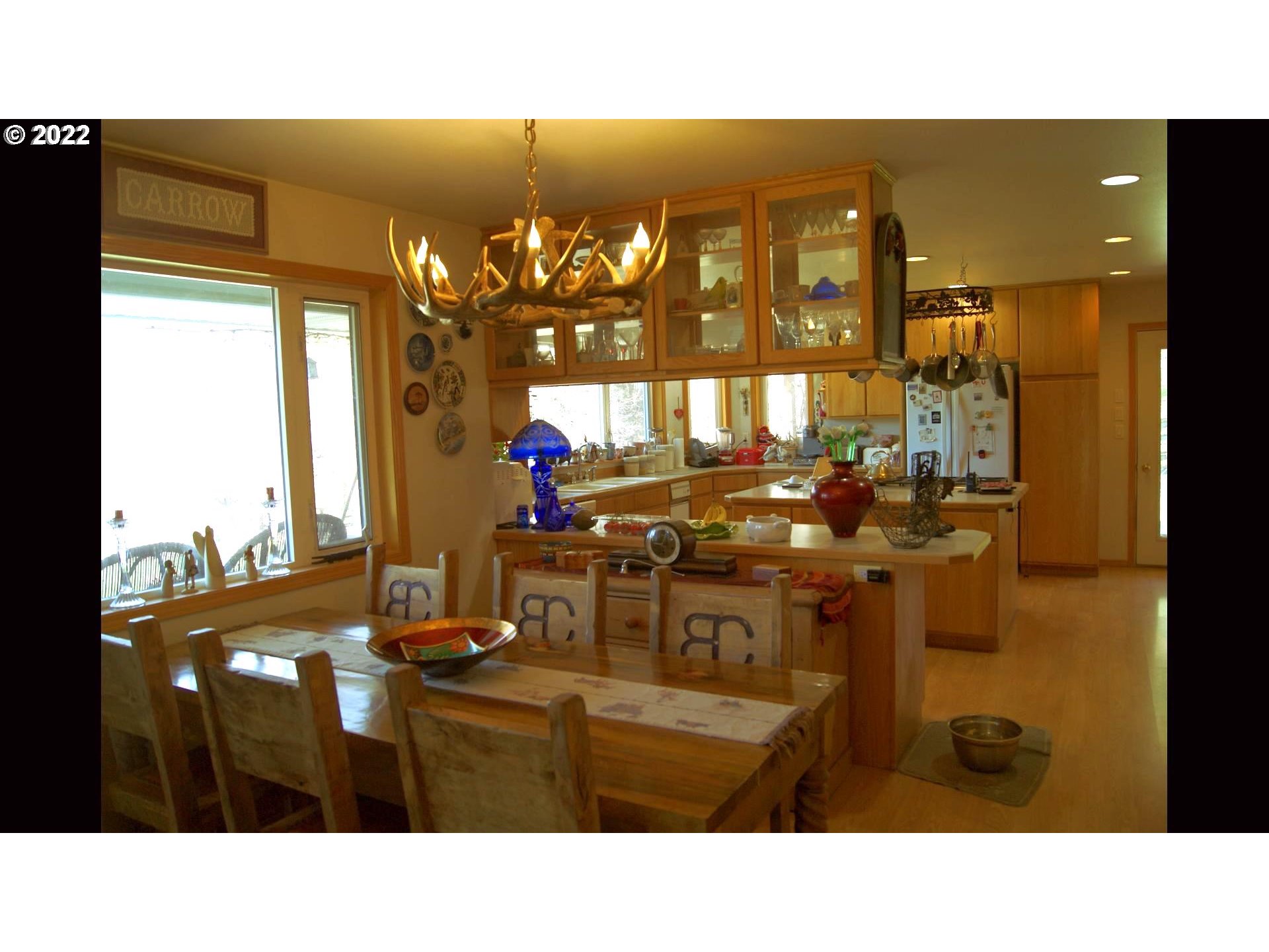 69398 County 1021 Road Pendleton, OR 97801 - Photo 12 of 28 a kitchen view and living room with furniture