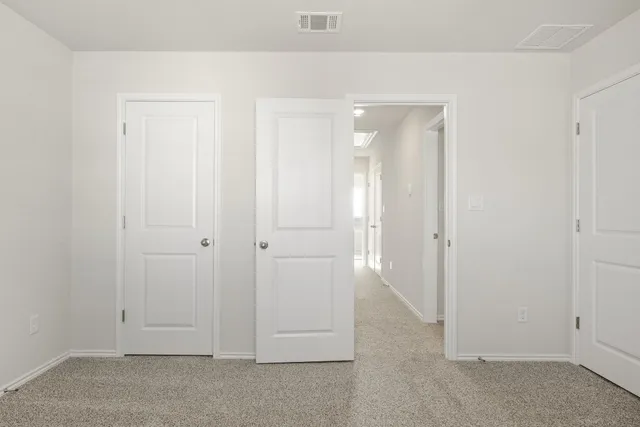 $2,000 | 12811 Village Spun Plaza, Buda, TX 78610