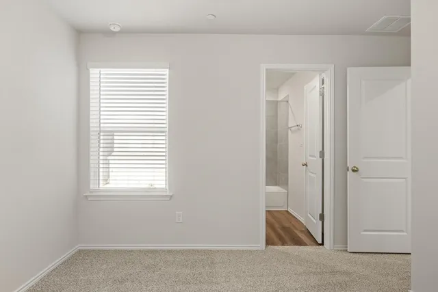 $2,000 | 12811 Village Spun Plaza, Buda, TX 78610