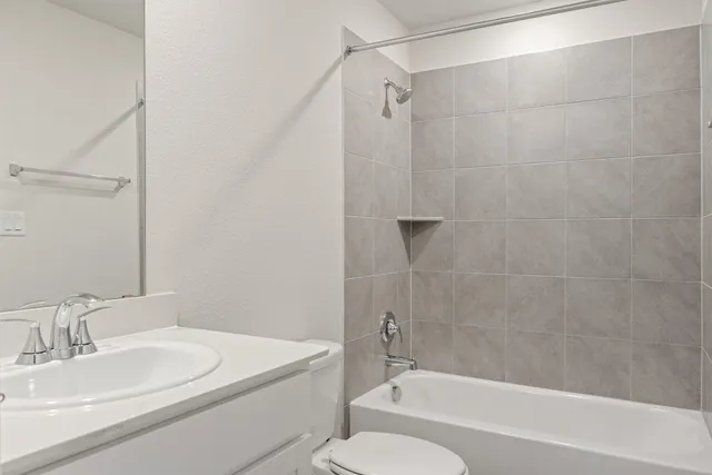 $2,000 | 12811 Village Spun Plaza, Buda, TX 78610