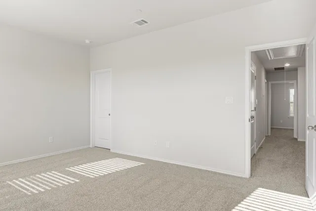 $2,000 | 12811 Village Spun Plaza, Buda, TX 78610