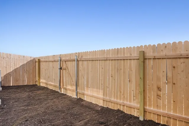 $2,000 | 12811 Village Spun Plaza, Buda, TX 78610