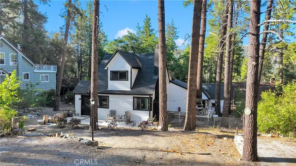 a view of a area with a yard