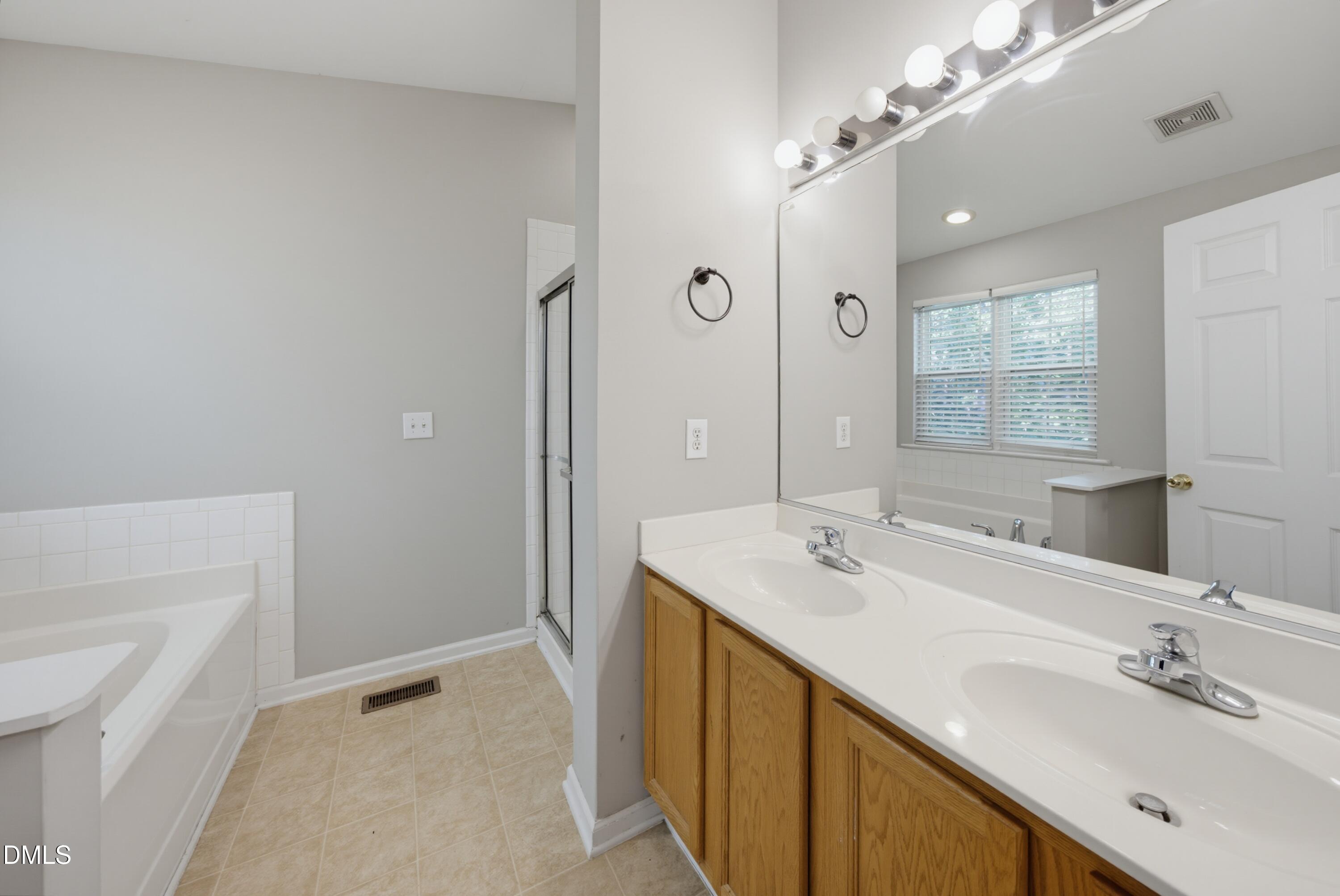 2910 Barrymore Street Raleigh, NC 27603 - Photo 23 of 46 DSC00905