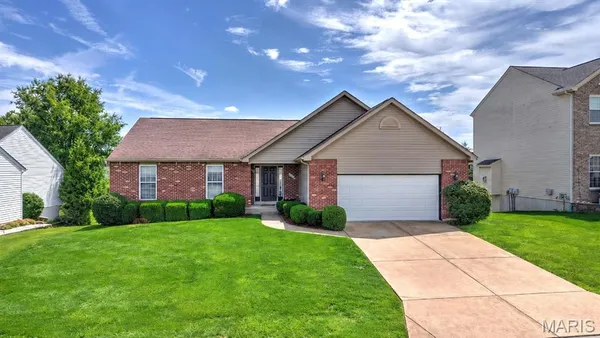 $439,900 | 8085 Glen Arbor Drive, Lake St. Louis, MO 63367