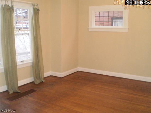 13597 Cedar Road Cleveland, OH 44118 - Photo 5 of 20