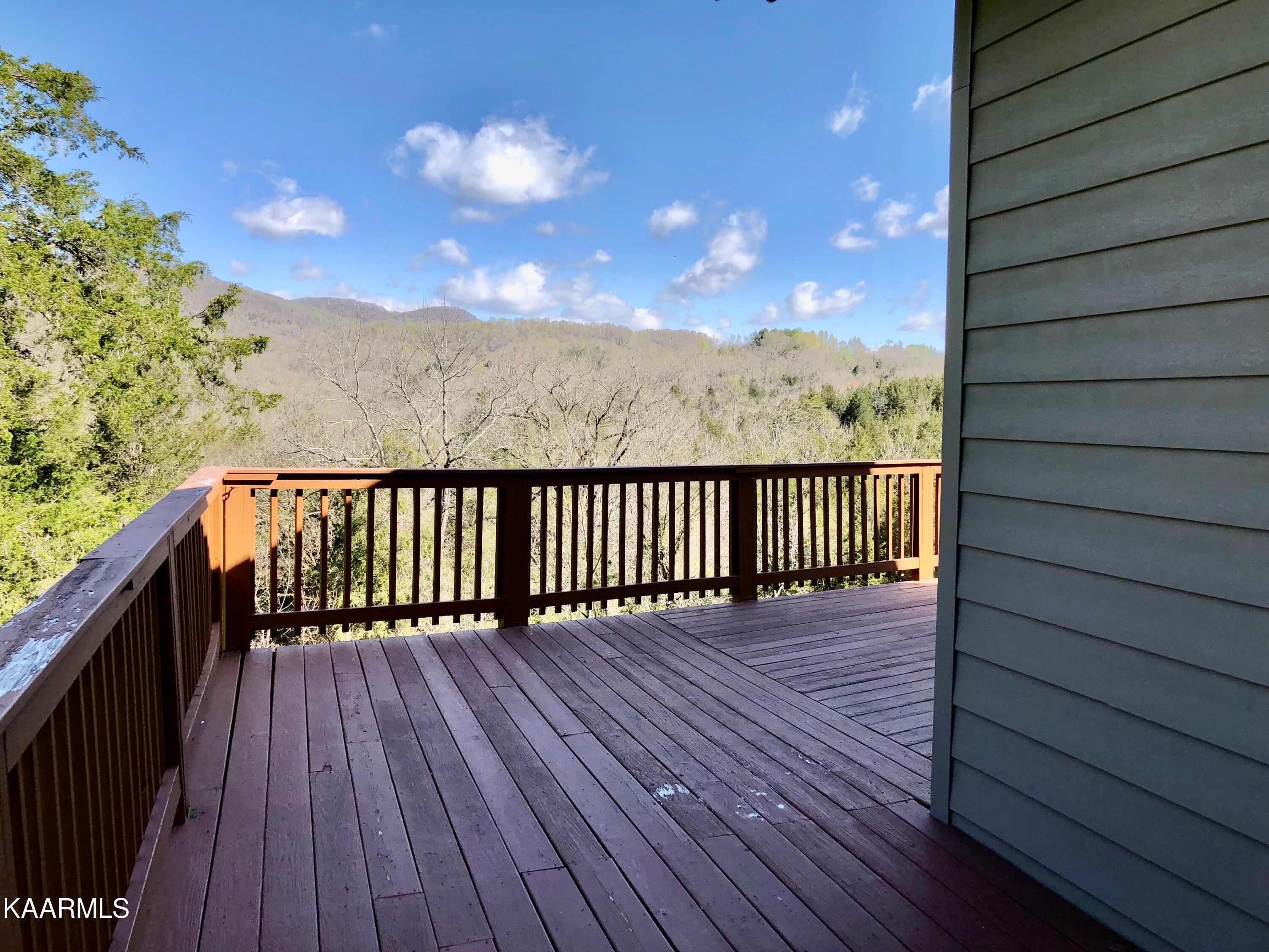 208 Bug Hole Road Cumberland Gap, TN 37724 - Photo 11 of 60 17