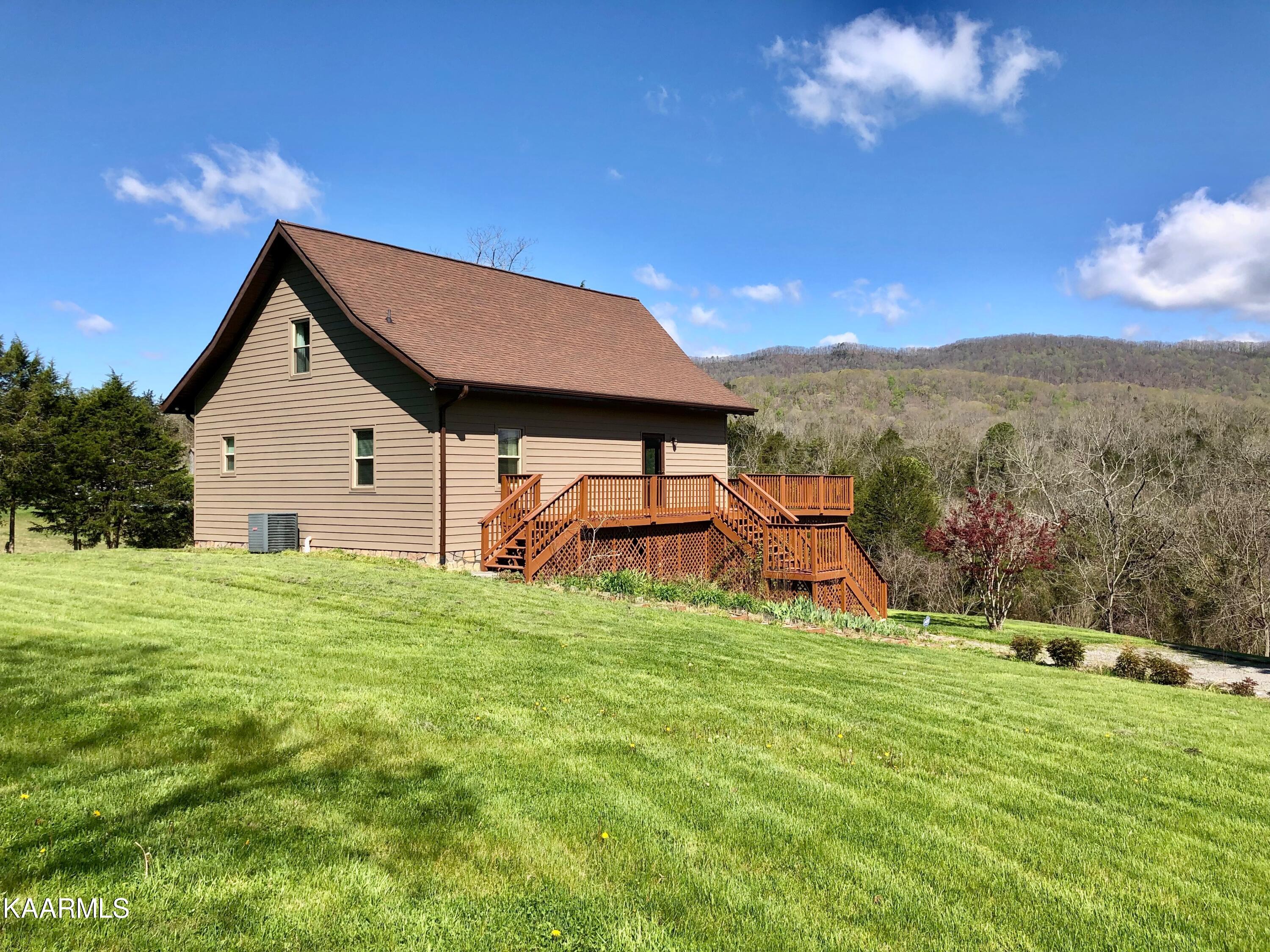 208 Bug Hole Road Cumberland Gap, TN 37724 - Photo 3 of 60 5