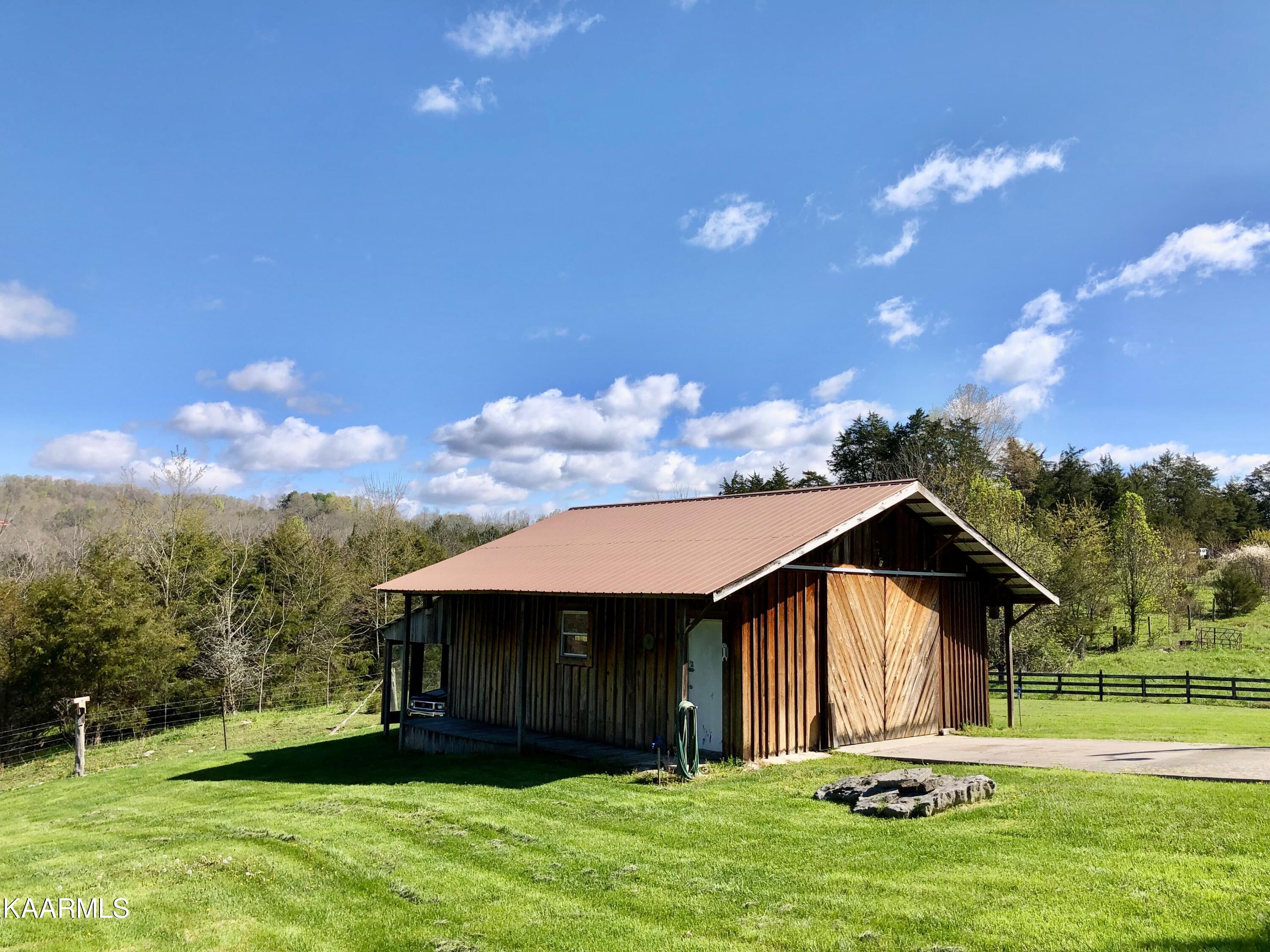 208 Bug Hole Road Cumberland Gap, TN 37724 - Photo 47 of 60 54