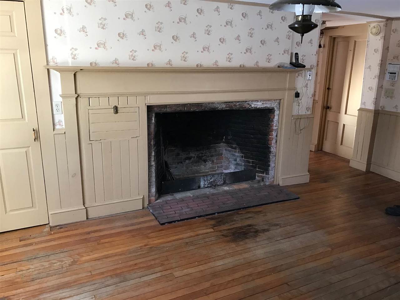 50 North Shore Road Derry, NH 03038 - Photo 7 of 12
