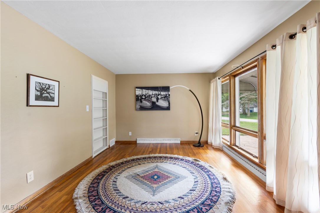 1067 Munroe Falls Kent Road Kent, OH 44240 - Photo 5 of 31