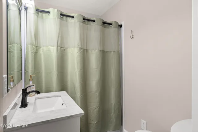 $334,500 | 114 West Murray Street, Wallace, NC 28466