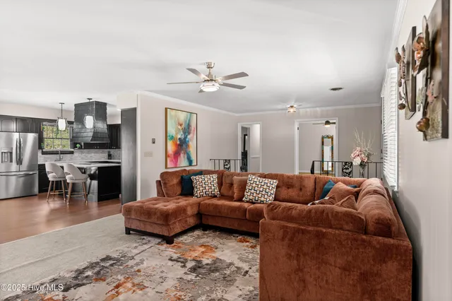 $334,500 | 114 West Murray Street, Wallace, NC 28466