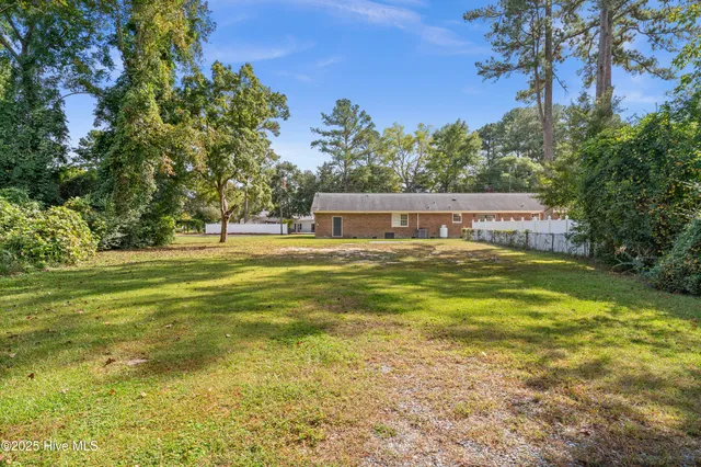 $334,500 | 114 West Murray Street, Wallace, NC 28466