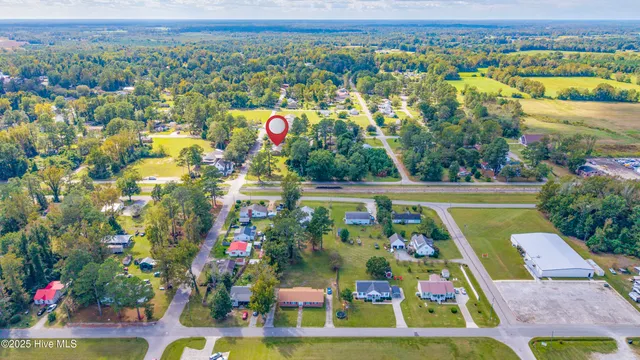 $334,500 | 114 West Murray Street, Wallace, NC 28466