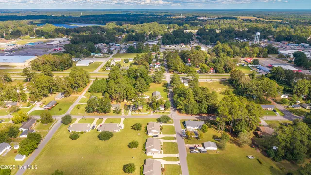 $334,500 | 114 West Murray Street, Wallace, NC 28466