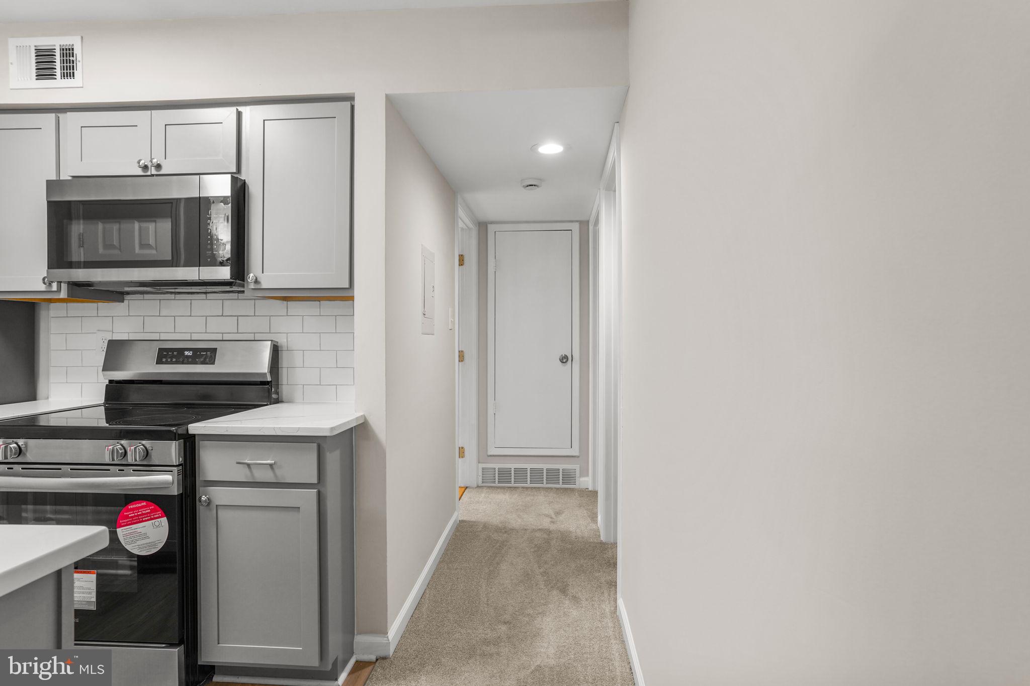5818 Royal Ridge Drive, Unit M Springfield, VA 22152 - Photo 10 of 33
