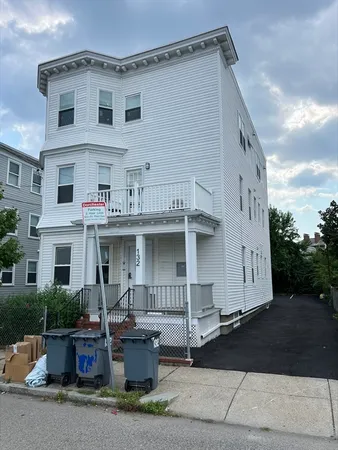 $3,400 | 132 Buttonwood Street, Unit 1, Boston, MA 02125