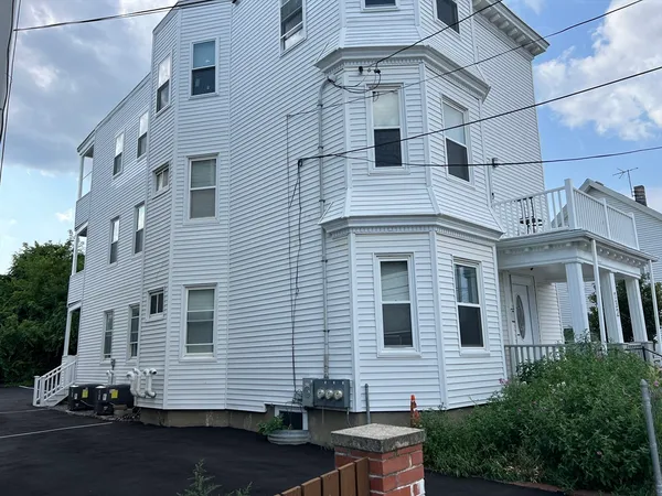 $3,400 | 132 Buttonwood Street, Unit 1, Boston, MA 02125