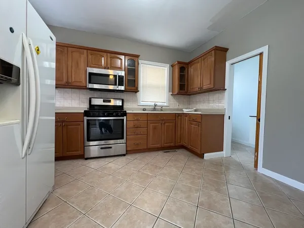 $3,400 | 132 Buttonwood Street, Unit 1, Boston, MA 02125