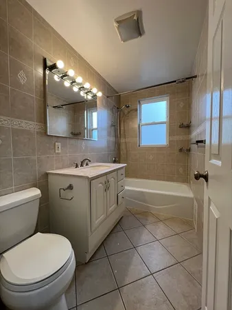 $3,400 | 132 Buttonwood Street, Unit 1, Boston, MA 02125