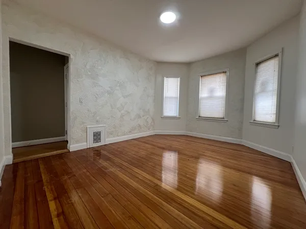 $3,400 | 132 Buttonwood Street, Unit 1, Boston, MA 02125