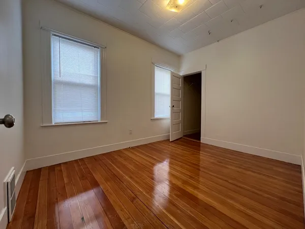 $3,400 | 132 Buttonwood Street, Unit 1, Boston, MA 02125