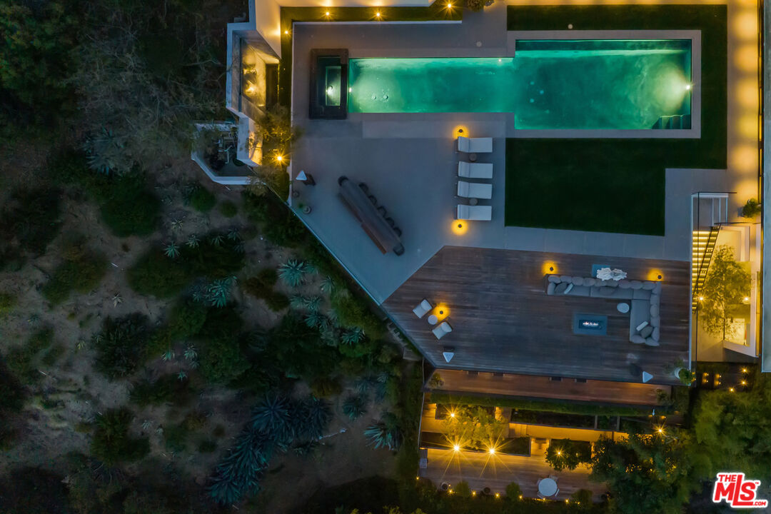1877 Rising Glen Road Los Angeles, CA 90069 - Photo 28 of 29 a view of an outdoor space