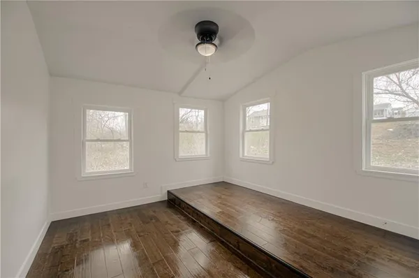 $249,000 | 6000 Northeast 52nd Street, Kansas City, MO 64119