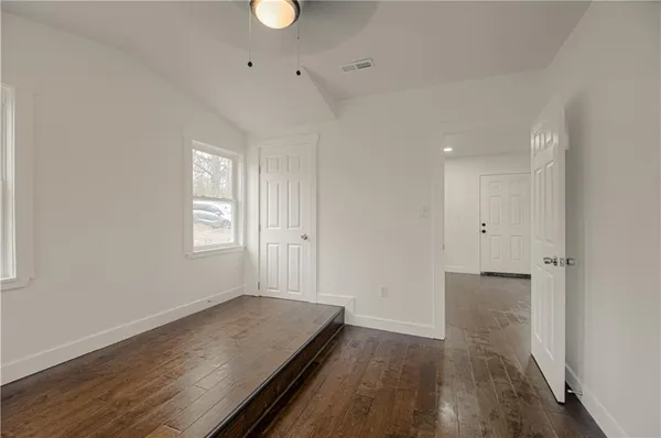 $249,000 | 6000 Northeast 52nd Street, Kansas City, MO 64119