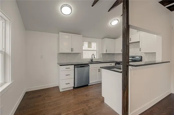$249,000 | 6000 Northeast 52nd Street, Kansas City, MO 64119