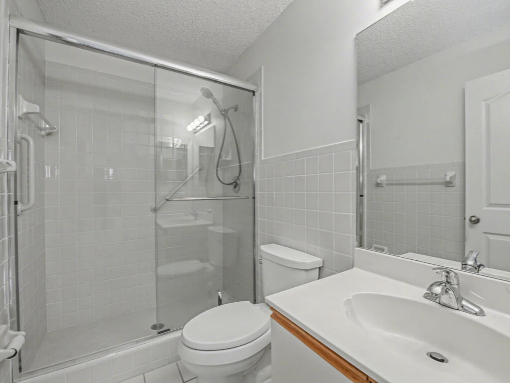 565 Augusta Boulevard, Unit 10 Naples, FL 34113 - Photo 12 of 16 565-augusta-blvd-10-naples-fl-34113-mast